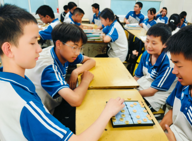 把勇于奋斗敢于贡献的体育精力作为推进教育继续进步的动力基因 把勇于奋斗敢于贡献的体育精力作为推进教育继续进步的动力基因